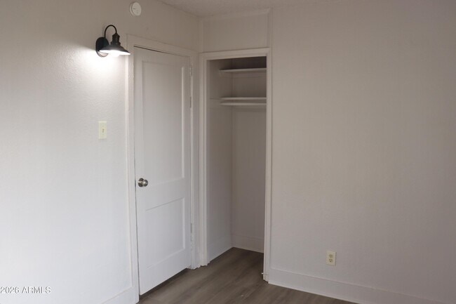 Building Photo - 540 Graham Pl