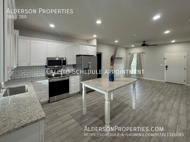Building Photo - 2410 Golf-