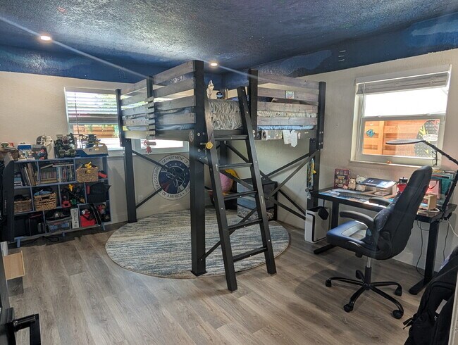 Building Photo - Coastal Elegance Awaits: Stunning 3-Bed, 3-Bath Retreat in Cocoa Beach