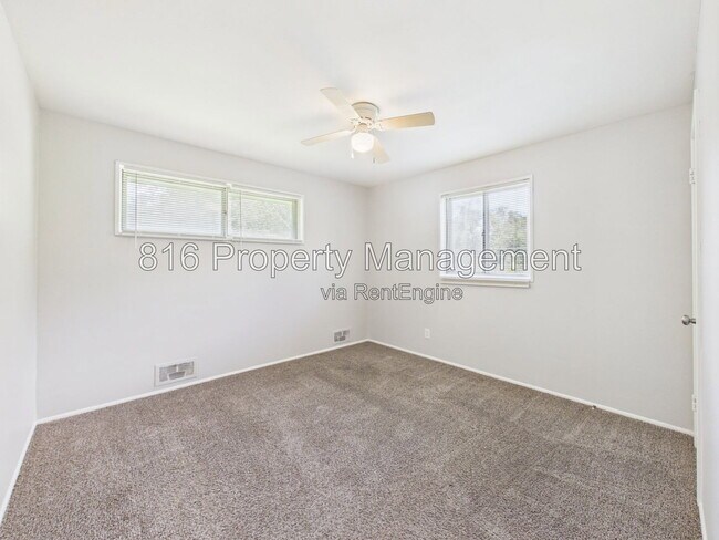 Building Photo - 8511 Crystal Ave