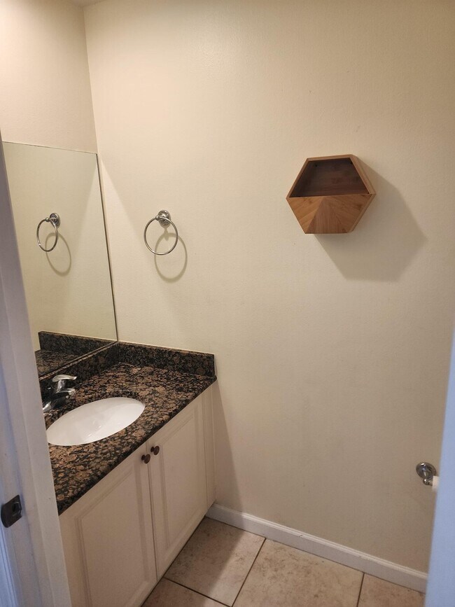 Building Photo - 460 Marbella Dr