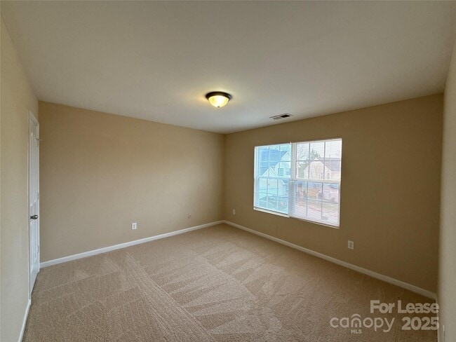 Building Photo - 13802 Plowdon Ct