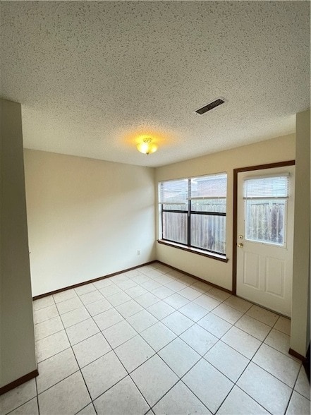 Building Photo - 670 W Martha Dr