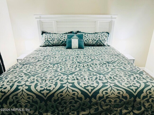 Building Photo - 955 Registry Blvd