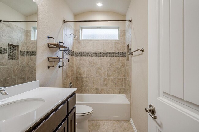 Building Photo - Beautiful 5 Bed, 3 Bath, 2-Story Home in Morningstar Subdivision- Aledo ISD- 76008