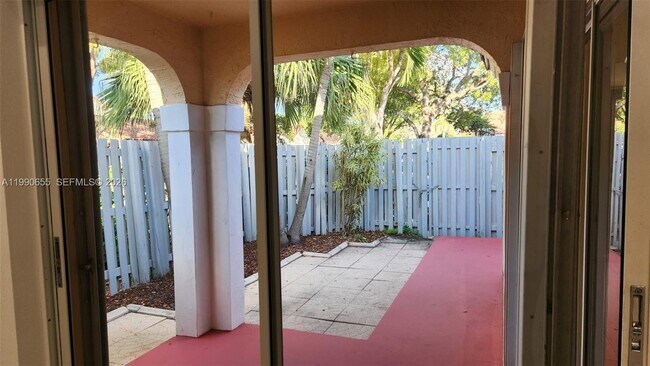 Building Photo - 1365 Springside Dr