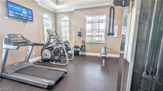 Building Photo - 15850 Portofino Springs Blvd
