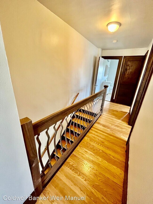 Building Photo - 3 br, 1.5 bath House - 337 Orange Street