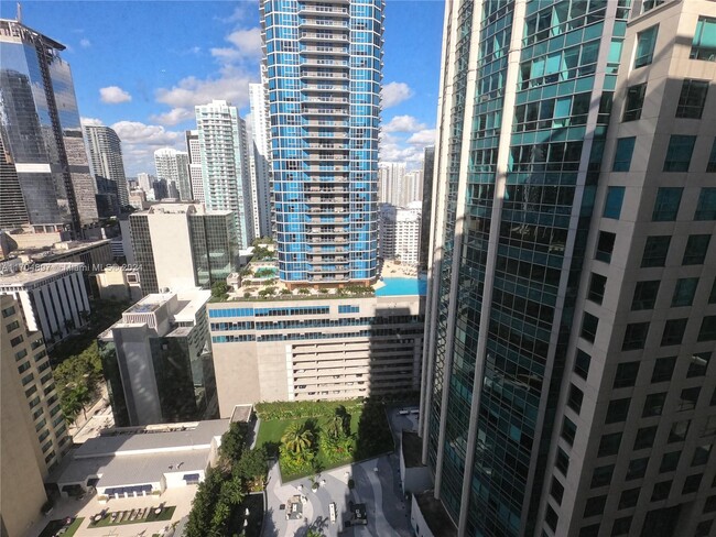 Building Photo - 1200 Brickell Bay Dr