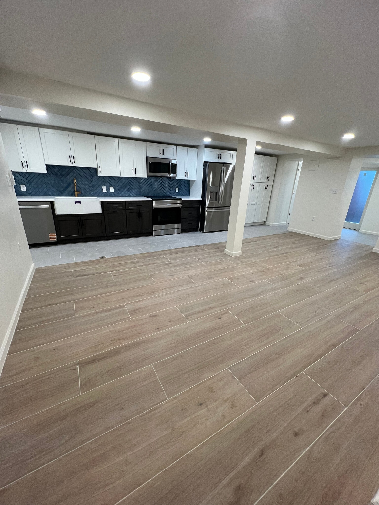 Dining nook, living room detail - 1802 2nd St NW