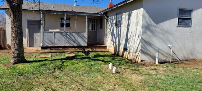 Building Photo - 2909 Hockenhull Ave