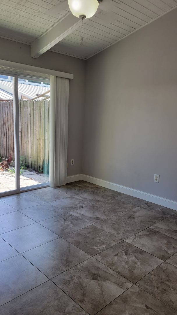 Building Photo - Annual UNfurnished ground floor beautifull...