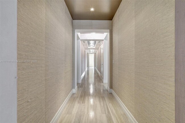 Building Photo - 17749 Collins Ave