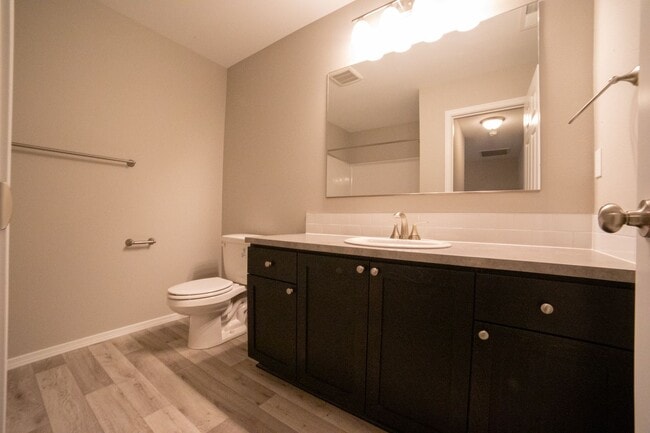 Building Photo - ALFOJ03