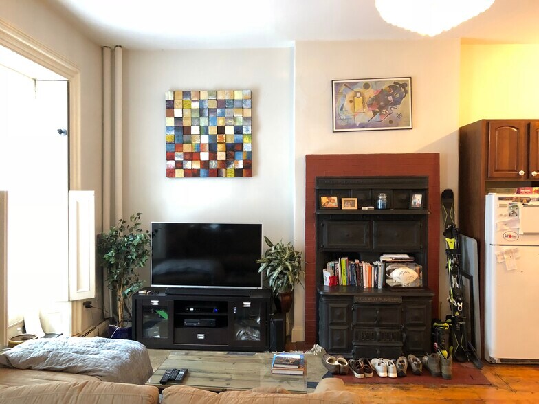 Building Photo - 109 Beacon St