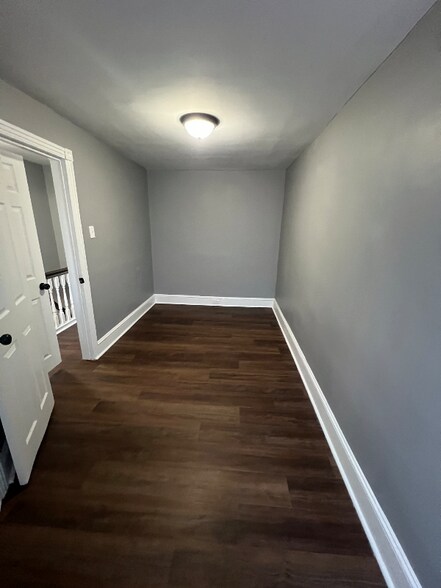 Building Photo - 6049 N Norwood St