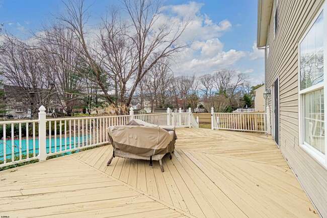 Building Photo - 305 Joann Dr