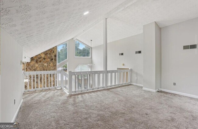 Building Photo - 270 St Simons Cove