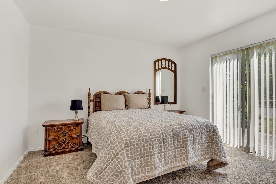 Building Photo - 1006 San Fernando St