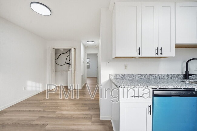 Building Photo - 2644 McKann Ave