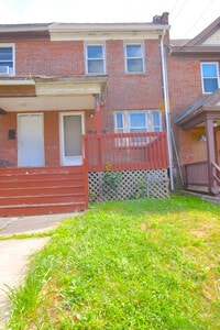 Building Photo - 250 Wood St