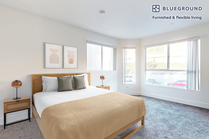 Building Photo - 1539 Beloit Ave