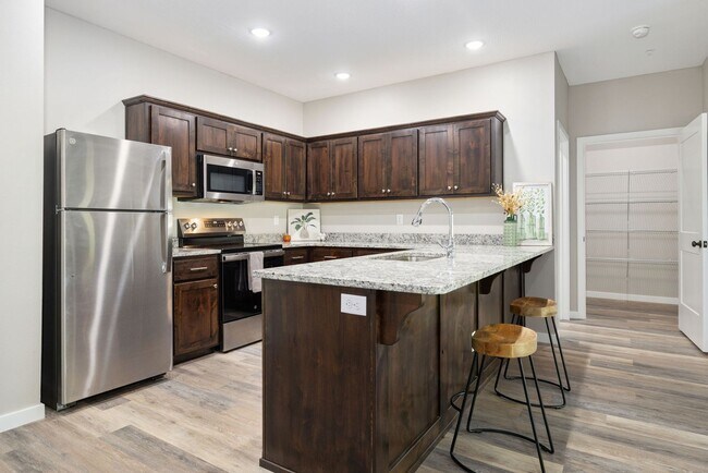 Building Photo - The Vibe Crossing