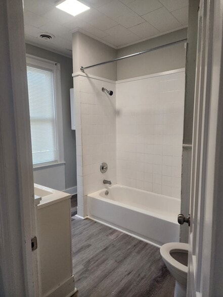 Building Photo - 235 5th Ave