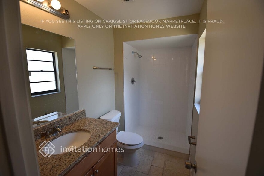 Building Photo - 1617 Carter Oaks Dr