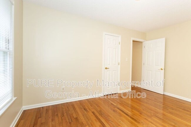 Building Photo - 50 Indian Springs Dr NE