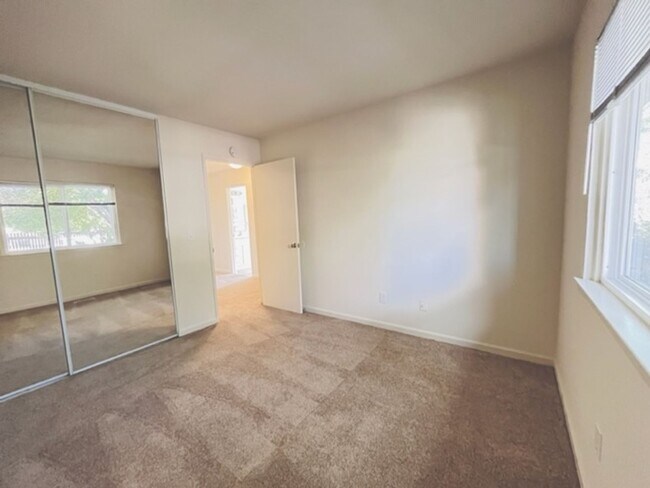 Building Photo - Charming 4BD/2BA, Single-Story Ranch-Style...