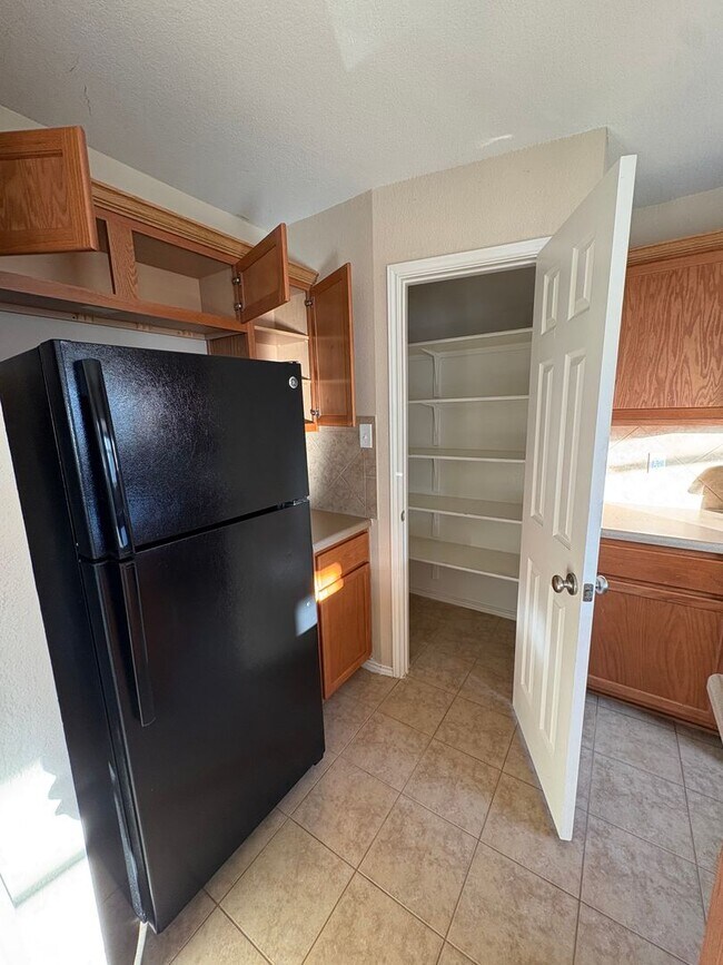 Building Photo - AVAILABLE NOW