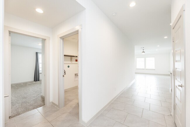 Building Photo - 28926 Yachting Pt Ct