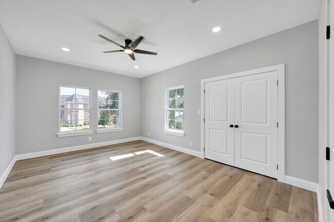 Building Photo - 49 Winterhaven Ln