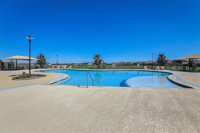 Building Photo - 613 White Steppe Way