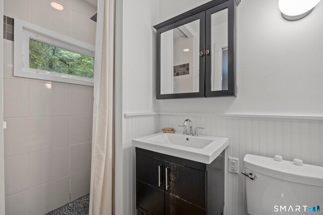 Building Photo - 46 E Pond Lilly Rd