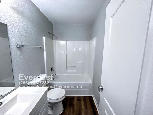 Building Photo - 139 Wethersfield Dr