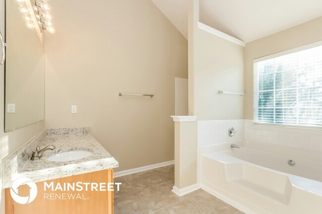 Building Photo - 6894 Smoke Ridge Dr