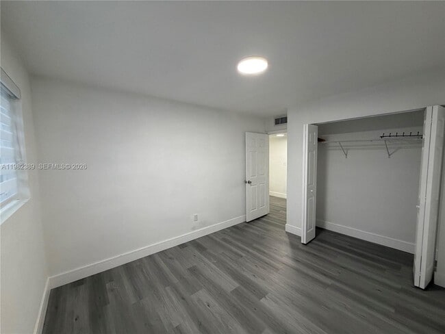 Building Photo - 7155 W 2nd Way