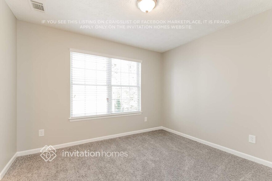 Building Photo - 460 Hulan Way
