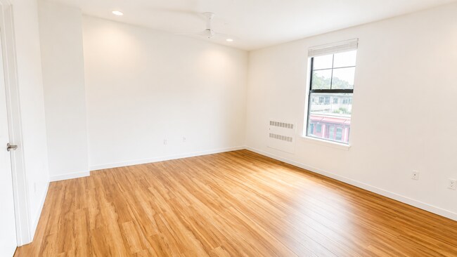 Building Photo - Walkable Sunny West End 2b 1.5ba in downtown San Rafael