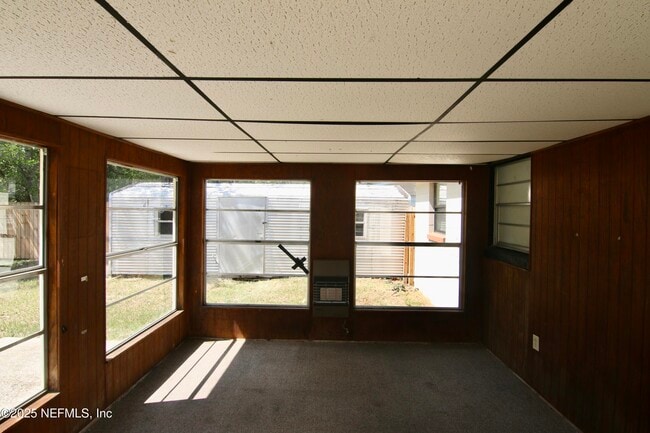 Building Photo - 137 Hercules Dr E