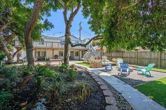 Building Photo - 553-557 Silver Strand Blvd.