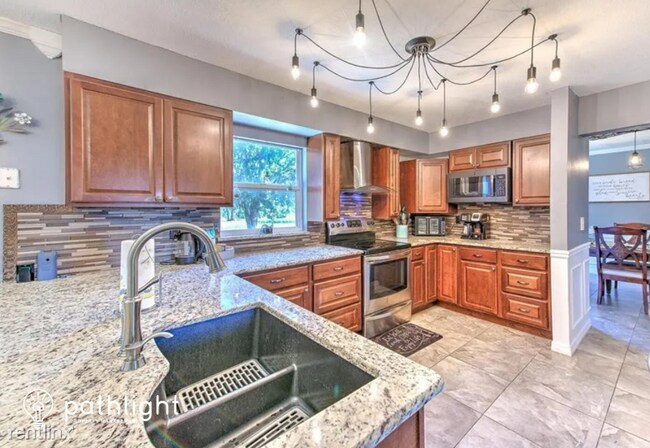 Building Photo - 4 br, 3 bath House - 14954 Sydney Road UNIT