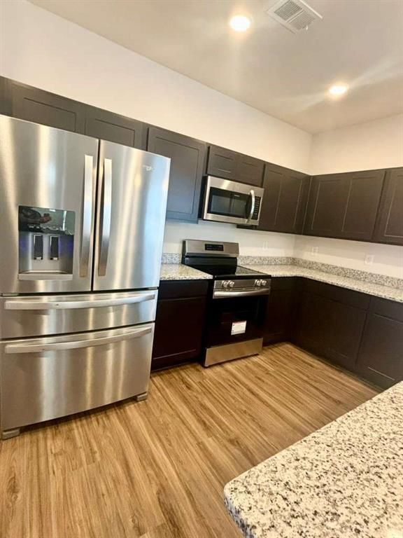 Building Photo - 503 Alma St