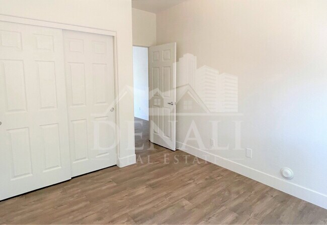 Building Photo - 21192 E Saddle Way