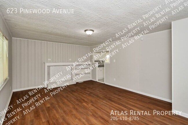 Building Photo - 623 Pinewood Ave