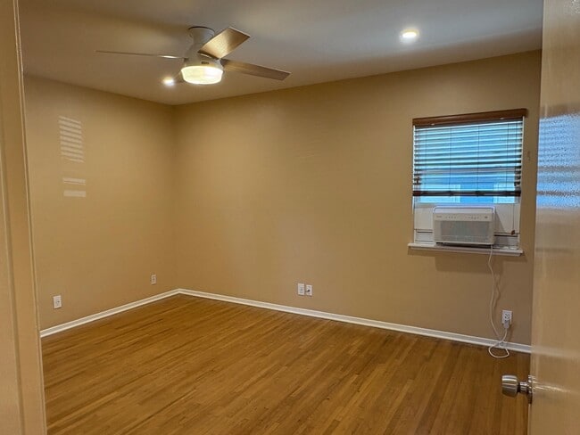 Building Photo - 5874 Bowcroft St