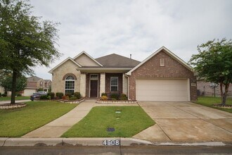 Building Photo - 4508 Fox Rio Trail