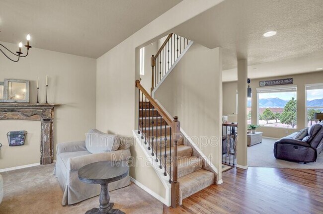 Building Photo - 10744 Echo Canyon Dr